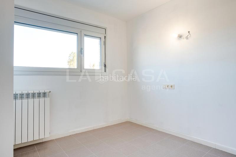 Foto 5545926a-d083-403c-9430-cc07d9de5d2f. Appartamento con riscaldamento parcheggio in La Catalana Sant Adrià de Besòs