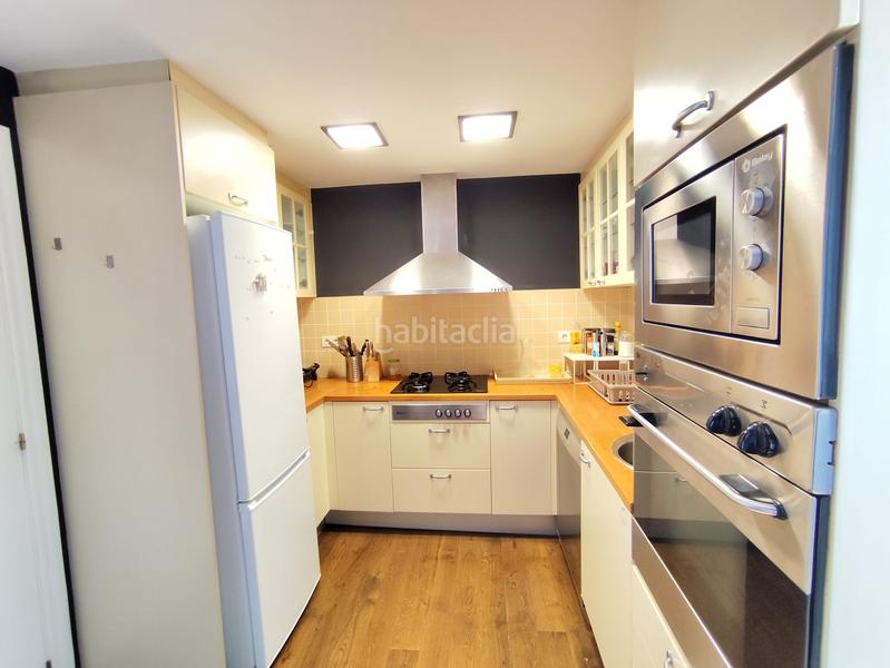 Foto 1978a437-8430-44cd-b23f-4670210b1c99. Attico con riscaldamento in Les Planes Hospitalet de Llobregat (L´)