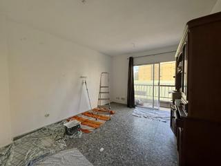 Pis  Calle muñoz seca. Piso en venta en luis montoto  santa justa