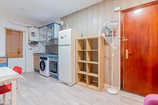 Etagenwohnung  Calle de antonio lópez. Piso de 37 m para reformar en ubicación estratégica