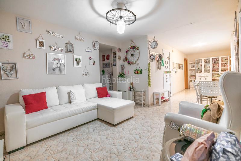 Foto 2f6d5b81-d3b1-40dd-ab99-b3a4692339d0. Ático piso en venta en calle de alonso carbonell en Madrid