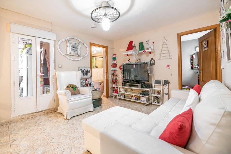Foto 96c2f3f6-c6a1-4ed3-bc0c-6c2f504b1fcf. Ático piso en venta en calle de alonso carbonell en Madrid