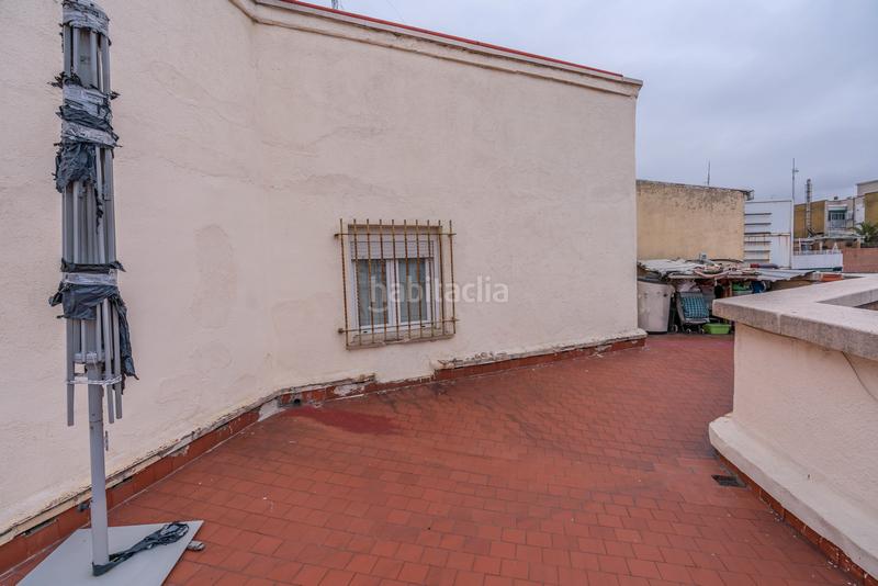 Foto ccdd31ed-4e38-47c4-ba73-5c0aaa0edc46. Ático piso en venta en calle de alonso carbonell en Madrid