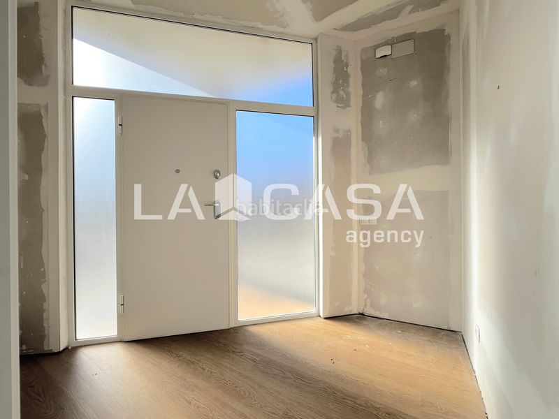 Foto 06dc1a3f-c715-4394-b5fa-e410ab6f1122. Dúplex a Llefià Badalona