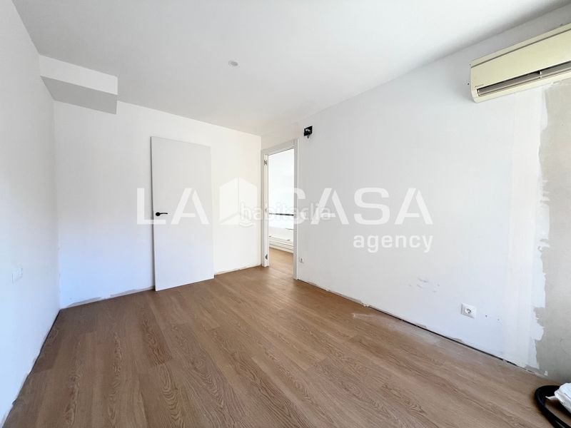 Foto f9c770ae-0f5a-4cd4-acb6-1d4b05fbab22. Dúplex a Llefià Badalona