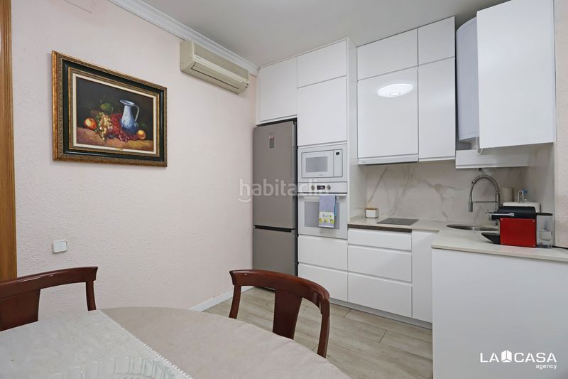 Foto 7305fa05-d144-4930-a4b8-14727c51cd03. Pis a Sant Antoni Barcelona