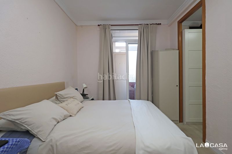 Foto e5b97e4f-1faa-426a-810a-6f44bdaff787. Pis a Sant Antoni Barcelona