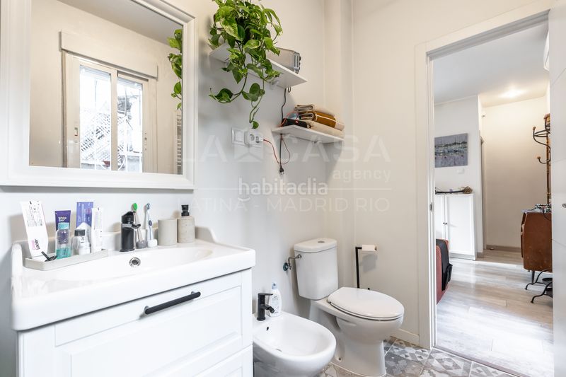 Foto ae4f0c86-aaf4-4261-b6ea-d90336b9d863. Piso en Puerta del Ángel Madrid