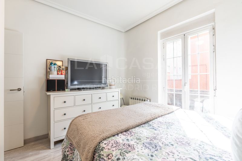 Foto b5a42829-7444-4589-94e2-b9f3ca804cd4. Piso en Puerta del Ángel Madrid