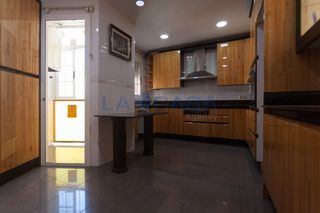 Piso  Calle primavera de la. Piso con gran terraza envolvente, mucha luz y 3 habitaciones!