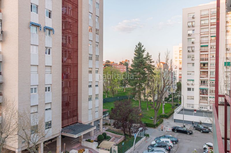 Foto 5db5a637-7f27-43e0-a18d-786de9a7bd71. Piso en Lucero Madrid