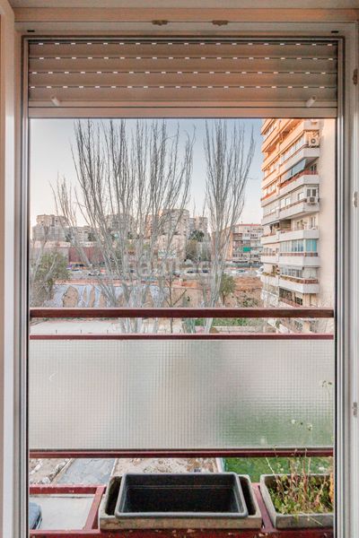 Foto b95dd16b-4406-4a51-8b9e-e59c2643dd1c. Piso en Lucero Madrid