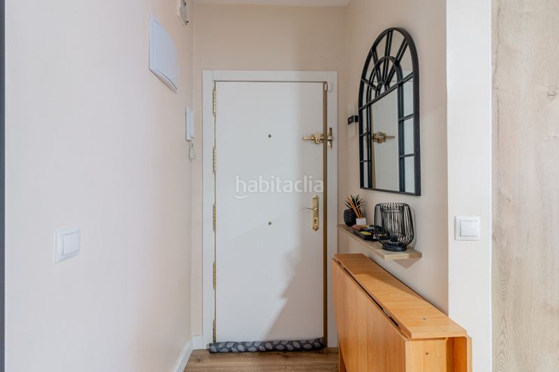 Foto ccb3de8c-fd75-4de4-b54d-9183848a8689. Piso en Lucero Madrid