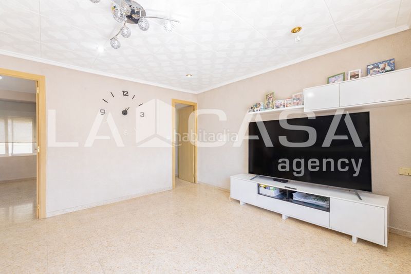 Foto 4ca4d076-aa42-4eb2-bb17-2f696457e4ba. Pis a L´Illa Perduda Valencia