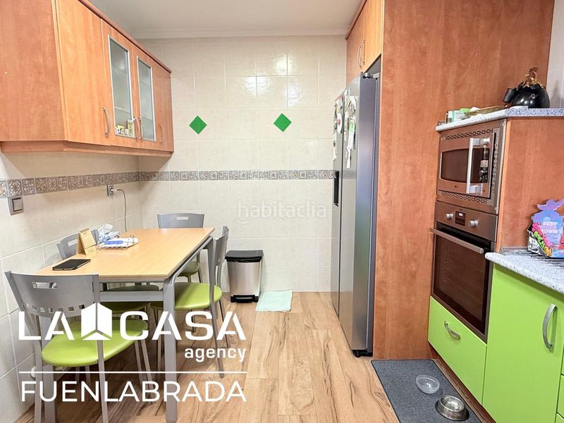 Foto 194d911a-5ff6-40cd-adb9-9bafd4aa4343. Casa adossada amb aparcament piscina a Griñón