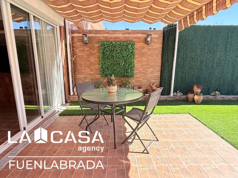 Foto 33381dfc-f2e8-48ce-8749-e1f78629cc69. Casa adossada amb aparcament piscina a Griñón