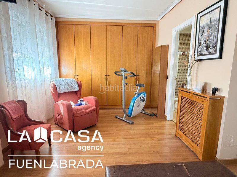 Foto 46fc84be-6124-4737-8988-57c6c7d7cd38. Casa adossada amb aparcament piscina a Griñón