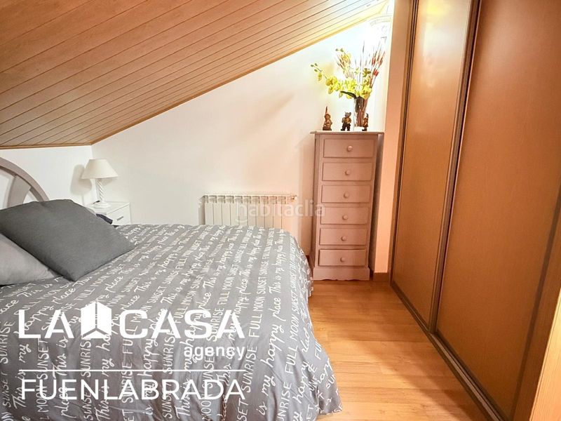 Foto 51bf1d02-9335-4cc2-b8a0-0db5756e2c0b. Casa adossada amb aparcament piscina a Griñón