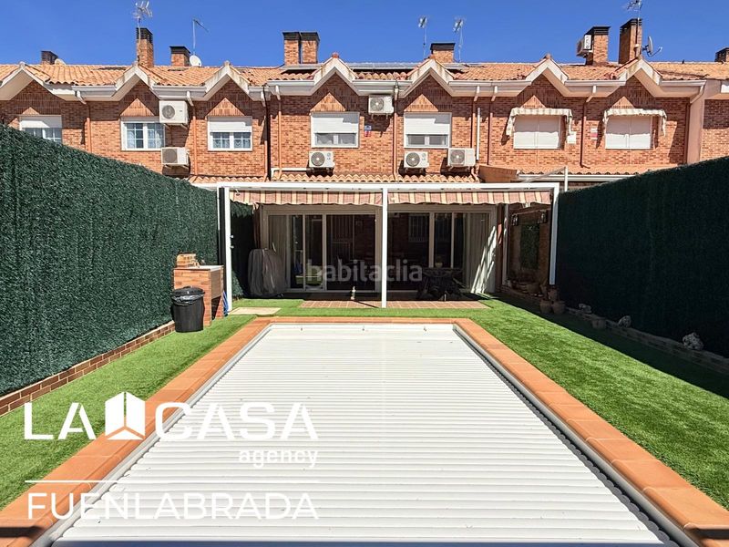 Foto 5690842d-4a5b-4be2-bc81-df846605b16f. Casa adossada amb aparcament piscina a Griñón