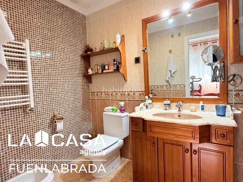 Foto 66a69305-8a1c-40c3-993f-3cc8683445a9. Casa adossada amb aparcament piscina a Griñón