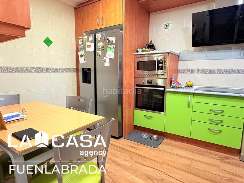 Foto a2e2e942-70e8-4a71-80a1-0fcbf1334796. Casa adossada amb aparcament piscina a Griñón