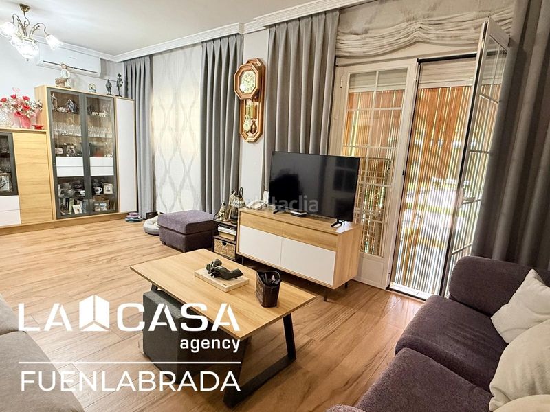 Foto a6985b53-8603-4a85-adb8-771b044a1e72. Casa adossada amb aparcament piscina a Griñón