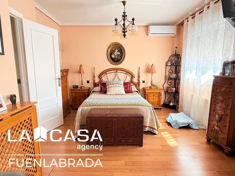 Foto ed1301a8-68d3-43ee-a606-63800906c3e8. Casa adossada amb aparcament piscina a Griñón