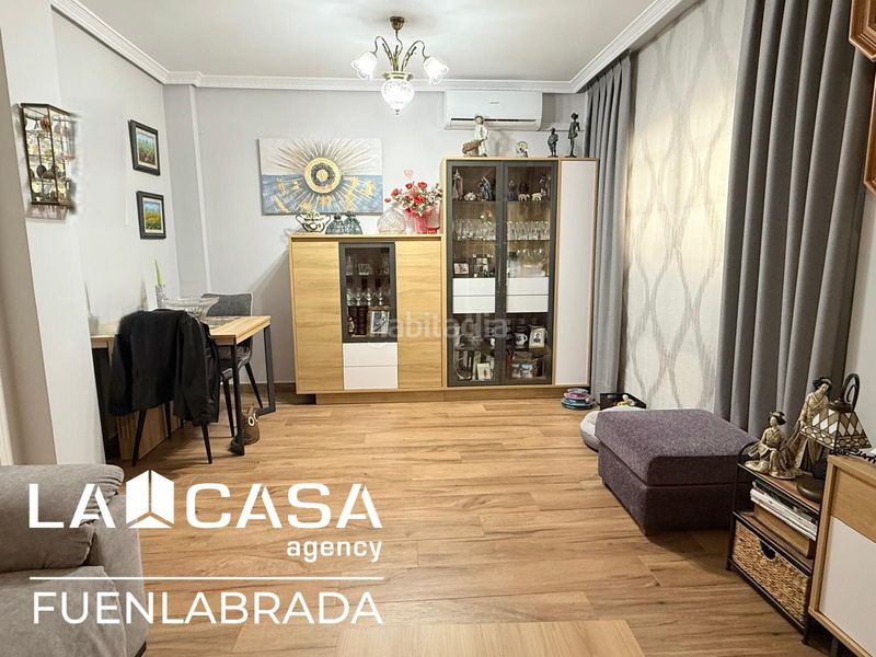 Foto f365d03c-026c-494d-ba4a-3a663d33185f. Casa adossada amb aparcament piscina a Griñón