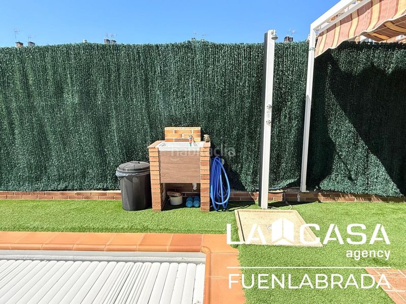 Foto f5e91ad3-fe70-4a59-a807-4c5c1a2361d1. Casa adossada amb aparcament piscina a Griñón