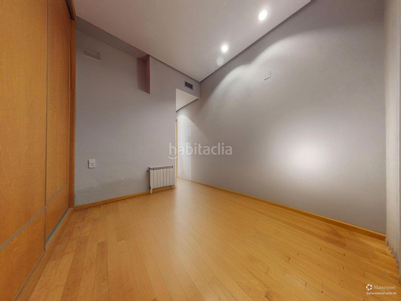 Foto b4c38be0-3ddf-48cb-a598-6a346ffc1c2a. Pis a El Mercat Valencia