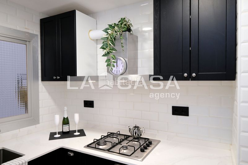 Foto b456f0b1-3b20-43ba-9d39-ca0003ae2ebf. Pis a Vilapicina - Torre Llobeta Barcelona