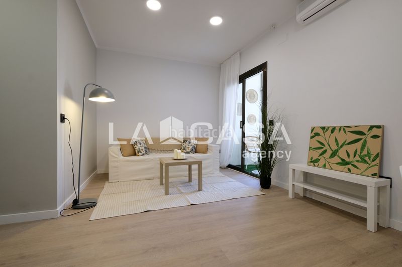 Foto ea3b0c62-b9e2-4102-ad86-bc89f716f100. Pis a Vilapicina - Torre Llobeta Barcelona