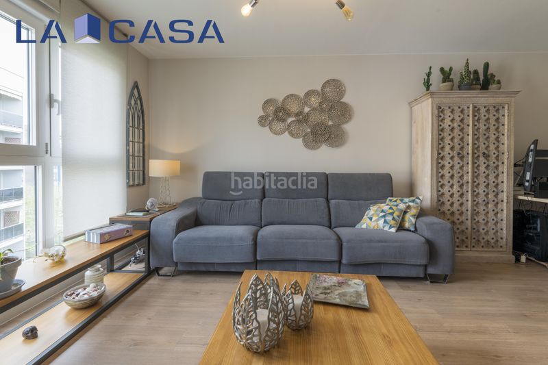 Foto b596a848-3d9b-492f-911e-16d4448160b2. Pis amb aparcament piscina a Villaverde Alto Madrid