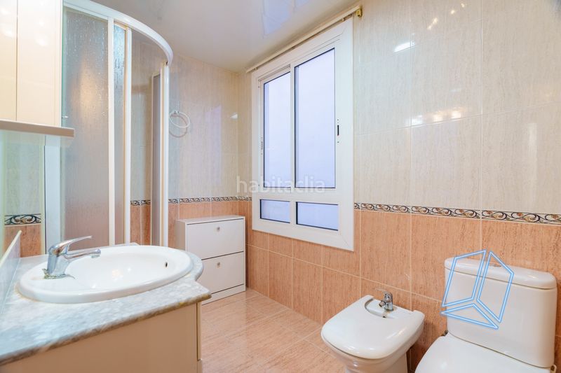 Foto ae88ac3e-4a93-4b19-a4e6-4bc0f13a632f. Pis amb calefacció a Baix Guinardó Barcelona