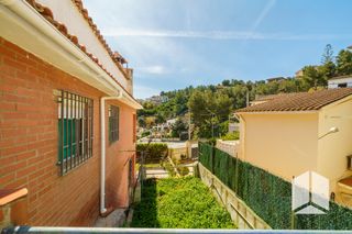 Casa  Carrer lliri. Casa o chalet independiente en venta en costa cunit  els jardins