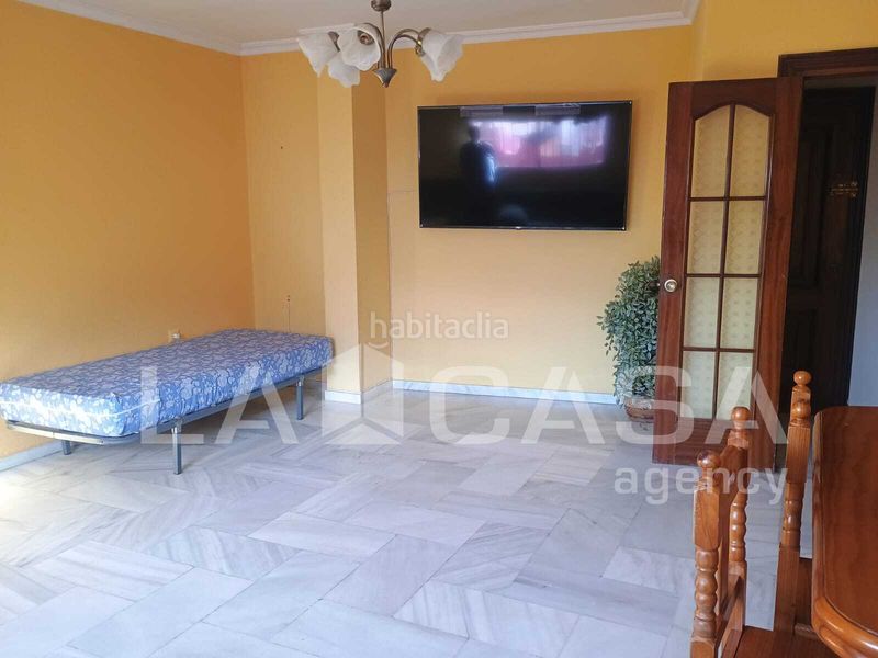 Foto 4368b7d9-7428-4ba9-b8d9-fd5d751af087. Casa amb aparcament a Pescadores - Saladillo Algeciras
