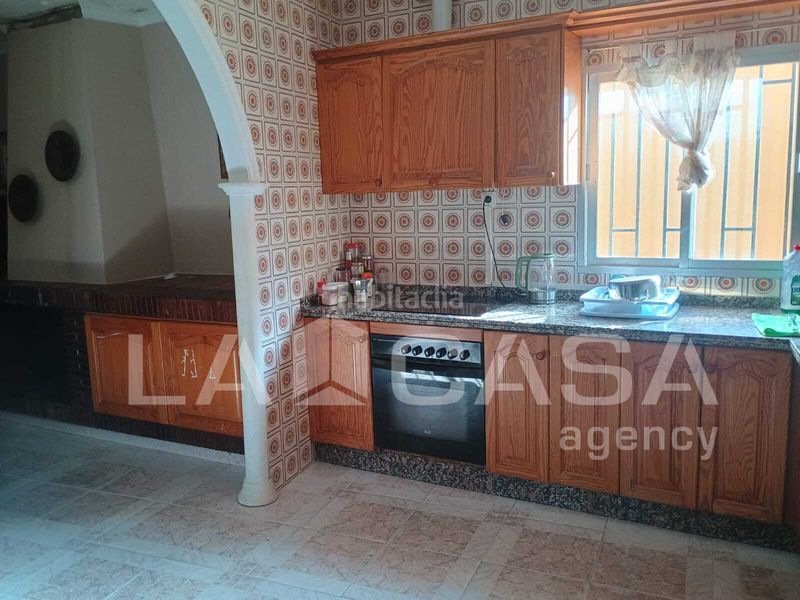 Foto 694aa237-1a42-4d2f-838f-1dac72f4ba71. Casa amb aparcament a Pescadores - Saladillo Algeciras