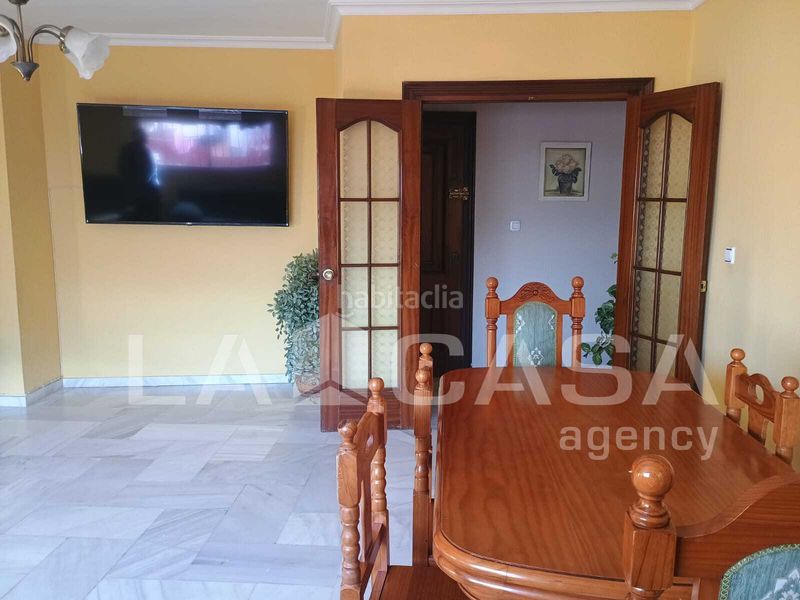 Foto a1b9f9a1-6894-4d87-9bf4-105d673ab44b. Casa amb aparcament a Pescadores - Saladillo Algeciras