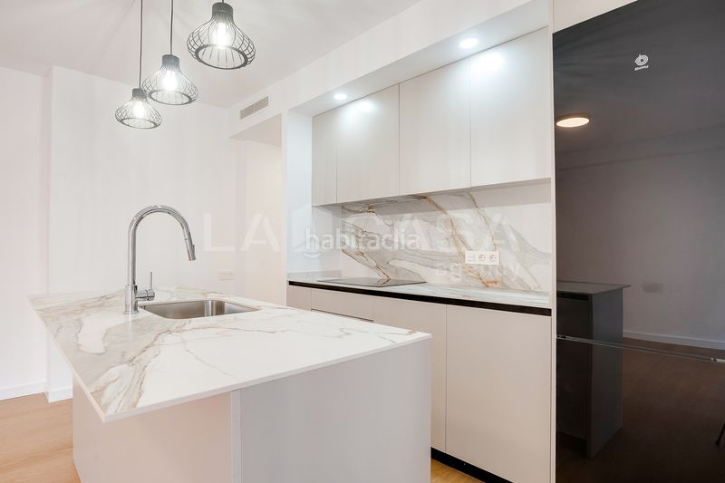 Foto 78269563-dc5b-4bef-a8e3-b9ed6c227f2e. Pis amb calefacció a Sant Martí de Provençals Barcelona