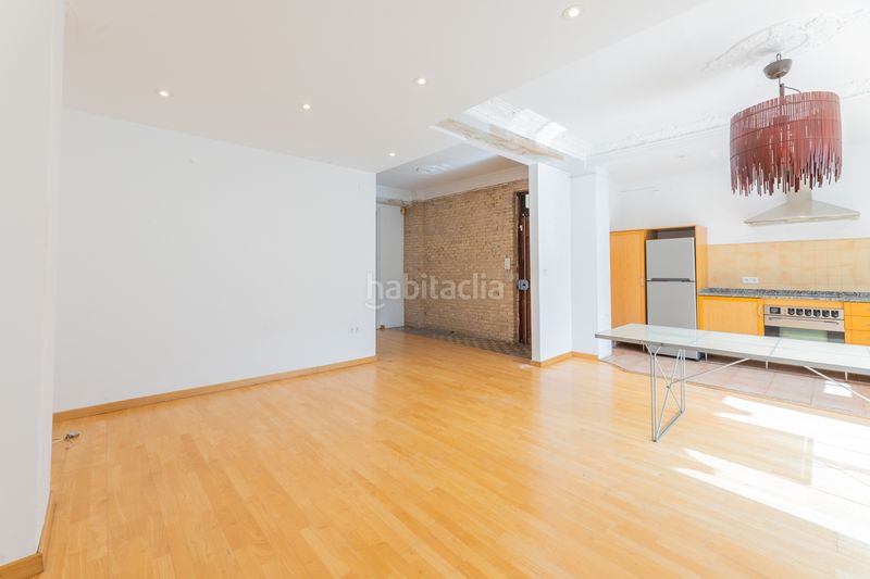 Foto cb5a5fb3-4245-476e-ad29-bb23a7df8895. Pis a La Petxina Valencia