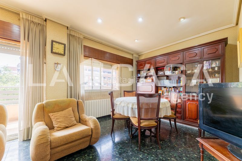 Foto 33a5f6c4-fca1-4867-9792-e5b083fd6de8. Pis amb aparcament a La Carrasca Valencia