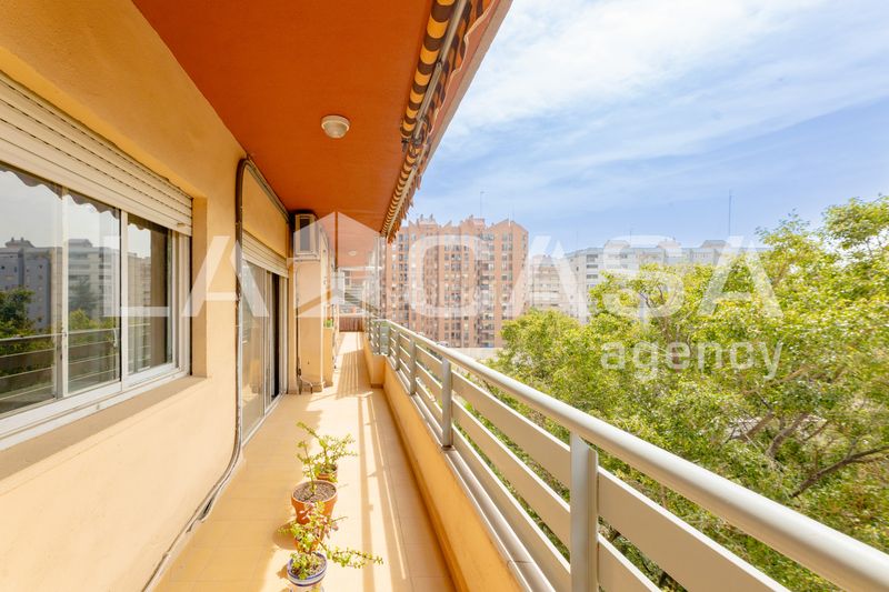 Foto 963f39f1-9de9-4742-b75d-05314056daa6. Pis amb aparcament a La Carrasca Valencia