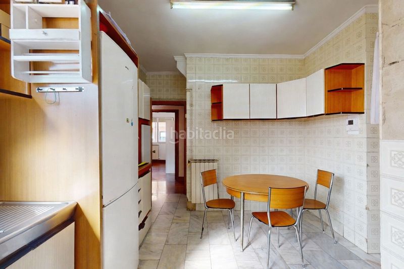 Foto 37f3fe17-d29c-4715-9086-e7ac8d4b985c. Dúplex amb calefacció a Centro Barakaldo