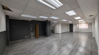 Dúplex  Carrer de cornellà modern. Dúplex en venta en la gavarra