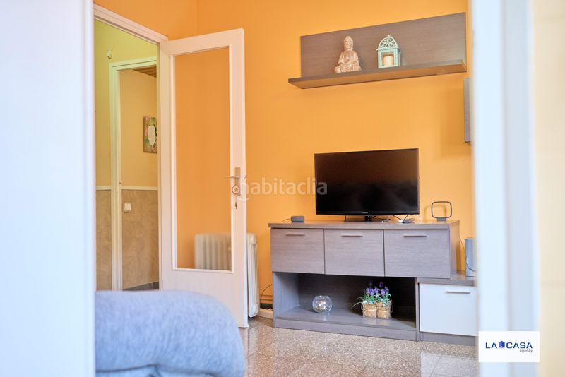Foto bc1dbd74-52e6-404d-94cb-e874141ae4fe. Pis amb calefacció a La Bordeta Barcelona