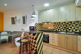 Local Comercial  Carrer de lleida. Local ideal en  montjuic
