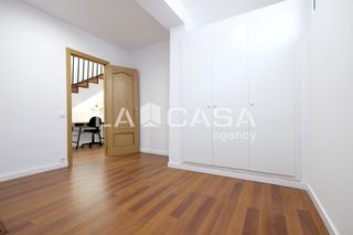 Dúplex  Carrer de castellbisbal. Duplex ideal en barcelona