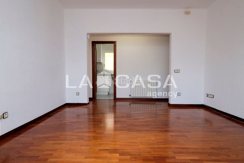 Foto 5443c063-2982-4f55-a8c5-9b9bf12b824c. Pis amb calefacció a Vilapicina - Torre Llobeta Barcelona