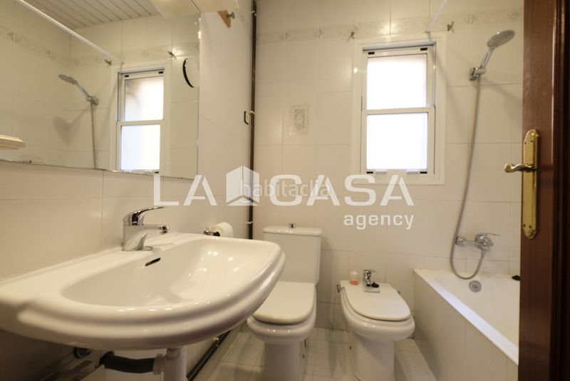 Foto 866c5057-0118-48c0-9301-fe18734afaa3. Pis amb calefacció a Vilapicina - Torre Llobeta Barcelona