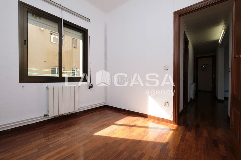 Foto a778a135-77b4-4bbb-9804-582427d3848c. Pis amb calefacció a Vilapicina - Torre Llobeta Barcelona